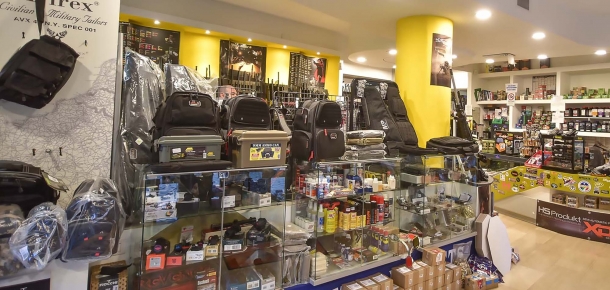 10 anni dell'Armeria Shooter Store di Roma 10 anni dell'Armeria Shooter Store di Roma