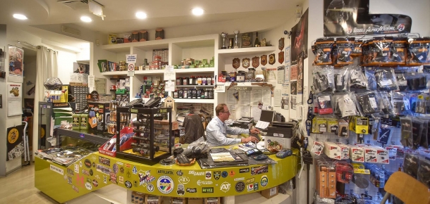 10 anni dell'Armeria Shooter Store di Roma 10 anni dell'Armeria Shooter Store di Roma