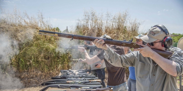 Chiappa Firearms "International Media Days" Chiappa Firearms Enfield 1858 ad avancarica