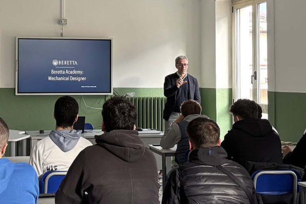 Beretta presenta l’Academy Mechanical Designer: formazione e lavoro per neodiplomati L'ing. Marco Bassoli, Direttore dell'Area Ricerca e Sviluppo di Beretta