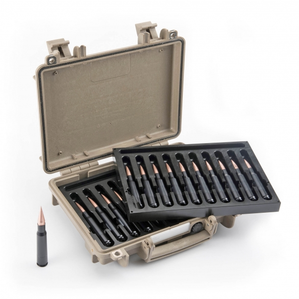 BLACKWATER AMMUNITION lancia le sue nuove munizioni calibro .50 BMG con bossolo in lega! Scatola da venti colpi BLACKWATER AMMUNITION calibro .50 BMG, in polimero con vassoio estraibile