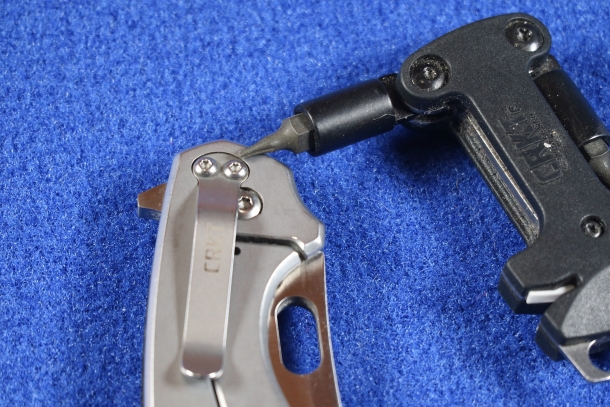 CRKT Pilar and Pilar Large G10 The clip can be swapped for either tip up or tip down carry
