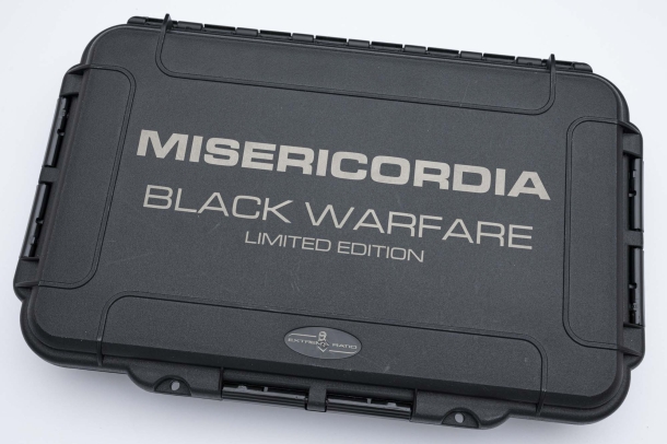 25 anni Extrema Ratio: Misericordia "Black Warfare" Limited Edition 25 anni Extrema Ratio: Misericordia "Black Warfare" Limited Edition