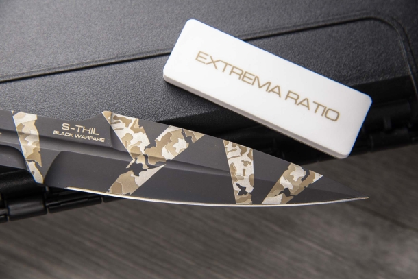 25 anni Extrema Ratio: S-THIL "Black Warfare" Special Edition 25 anni Extrema Ratio: S-THIL "Black Warfare" Special Edition