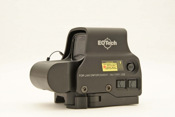 A left side view of the EOTech EXPS3...