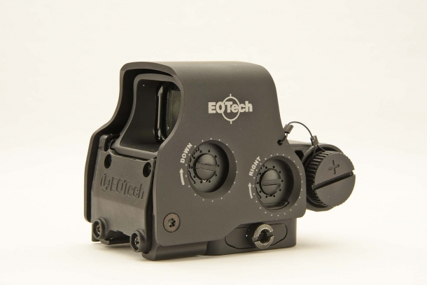 A right side view of the EOTech EXPS3...