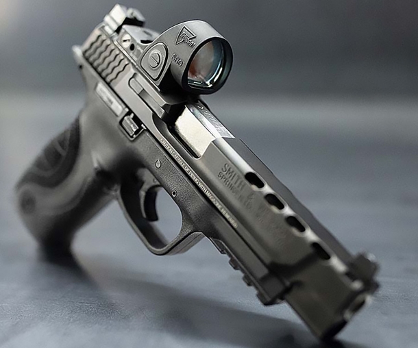 Trijicon SRO "Specialized Reflex Optic", now available in Europe Trijicon SRO "Specialized Reflex Optic", now available in Europe