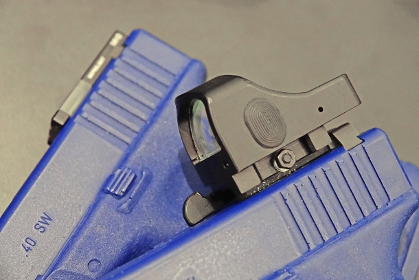 The Meprolight Micro RDS reflex sight in comparison with the FT Bullseye rear sight