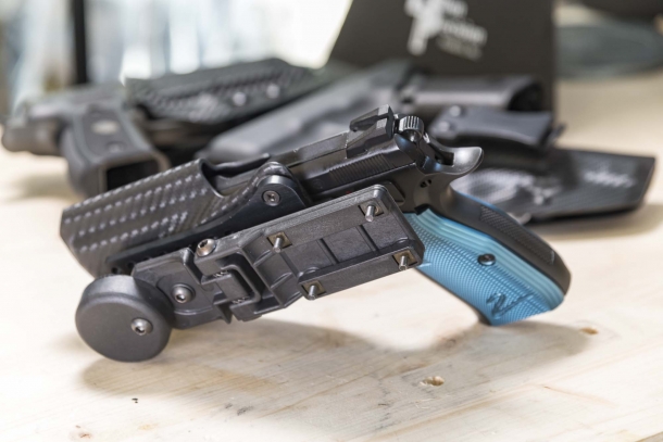 Armeria Shooter Store: le fondine Custom in Kydex