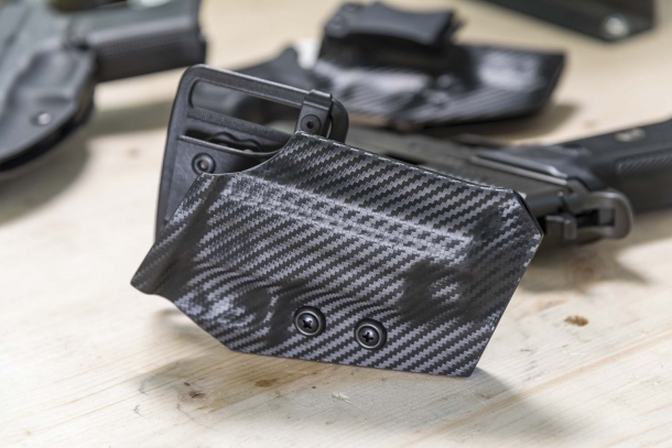 Armeria Shooter Store: le fondine Custom in Kydex