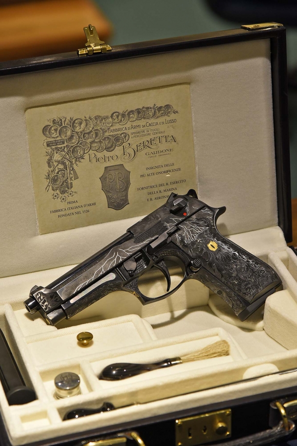 La Beretta 98FS Demon nel suo cofanetto