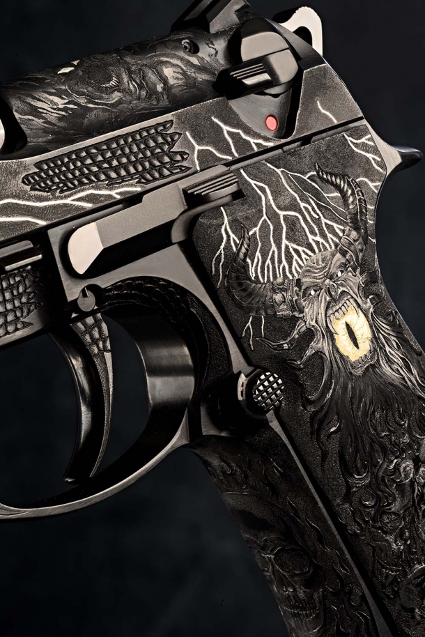 Beretta 98FS Demon: quando l'industria incontra l'arte Guancia sinistra