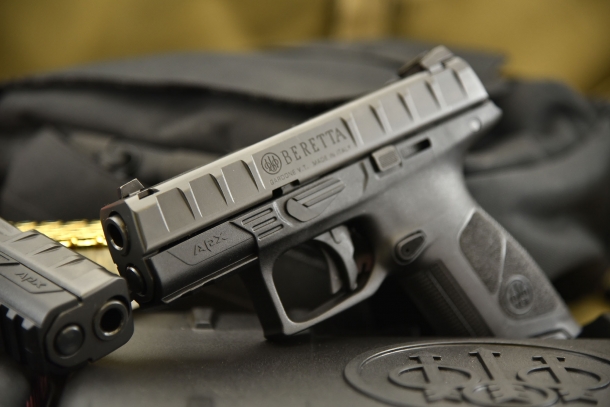 La Beretta APX Centurion