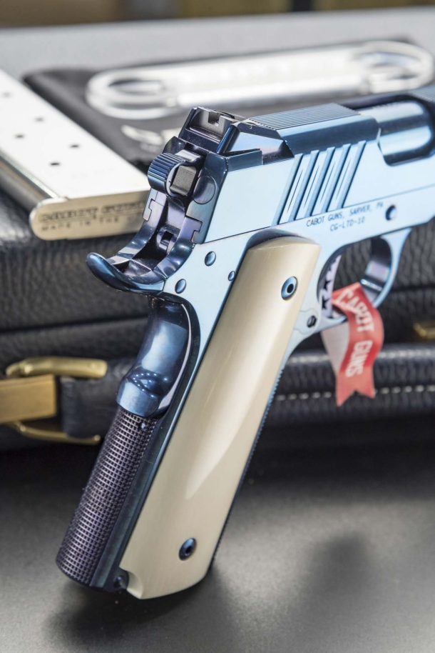 Cabot Guns Blue Deluxe Cabot Guns Blue Deluxe