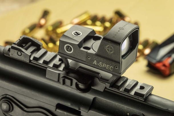 Chiappa Firearms PAK-9 Sul rail superiore è possibile montare un punto rosso, come questo Sightmark Mini Shot