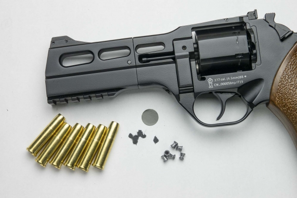 Chiappa Firearms Rhino CO2: le varianti ad aria compressa Versione AC 4,5mm, rosata ottenuta a 7 metri