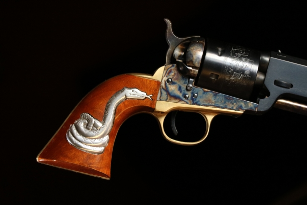 Il serpente e la Colt: storia del serpente della pistola di Clint Eastwood