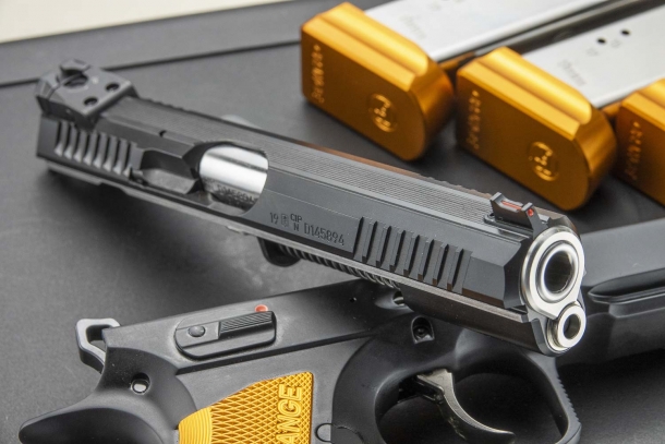 Pistola CZ Shadow 2 Orange: finalmente in armeria Pistola CZ Shadow 2 Orange: finalmente in armeria