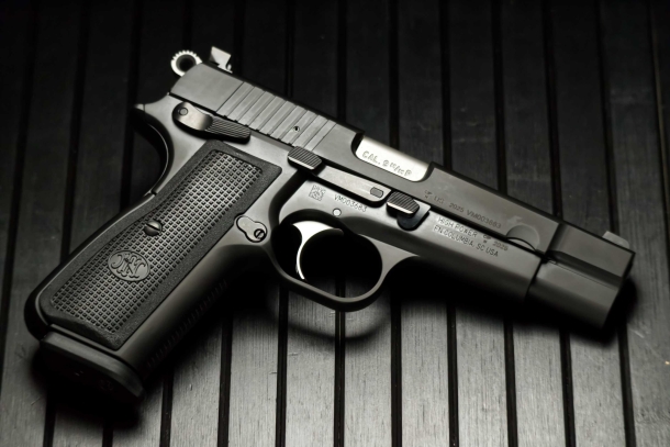 FN High Power: the Browning Hi-Power is back. Again. FN High Power: the Browning Hi-Power is back. Again.