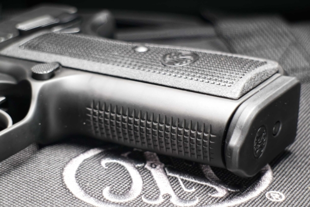 FN High Power: the Browning Hi-Power is back. Again. FN High Power: the Browning Hi-Power is back. Again.