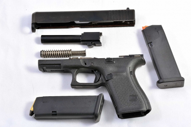 Glock G19 Gen5 calibro 9mm La Glock G19 Gen5 in smontaggio da campo