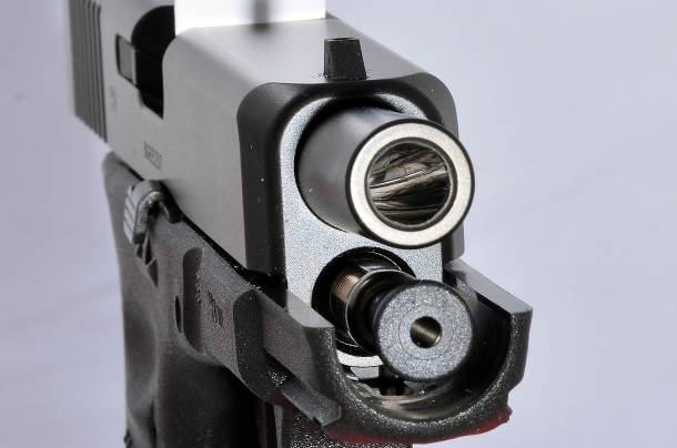 Glock G19 Gen5 calibro 9mm Glock G19 Gen5: utilizza una rigatura convenzionale all'interno della volata "match crown", che dovrebbe favorire la precisione soprattutto utilizzando palle in lega