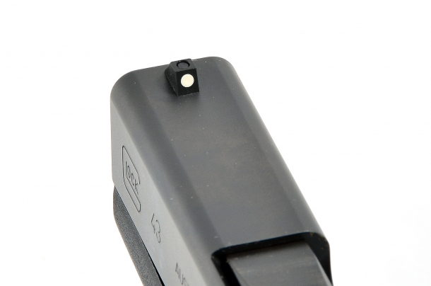 La piccola Glock G43 Slimline Il mirino della Glock G43 è dotato di dot verniciato bianco