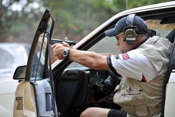 IDPA: uno sport tutto giocato in... difesa! In base ai risultati di classificazione, i tiratori sono divisi in sei classi