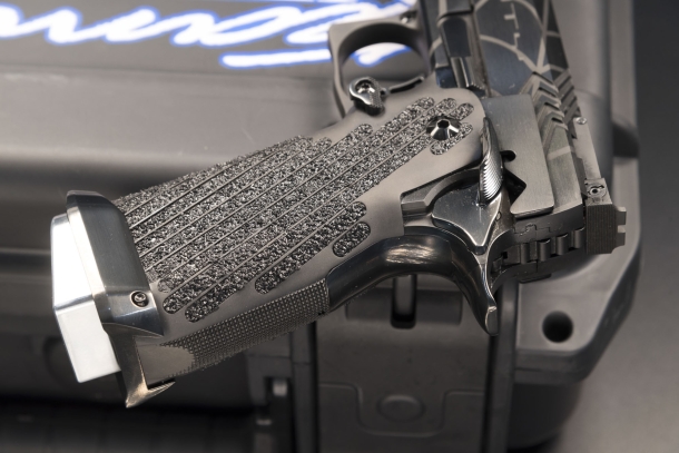 Infinity Black Venom: non la solita 1911 Infinity Black Venom: non la solita 1911