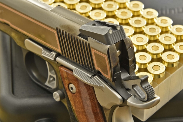 Le mire Tactical Wedge presentano inserti al trizio