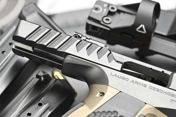 Laugo Arms "Alien": la pistola di un altro pianeta Laugo Arms "Alien": la pistola di un altro pianeta