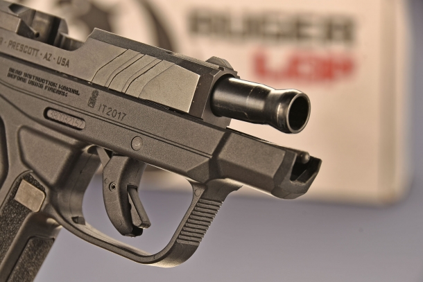 la canna della Ruger LCP II  calibro .380 ACP, presenta una strombatura che assicura il ritorno centrato della canna durante il ciclo di sparo