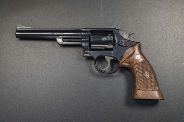 Smith & Wesson Model 53: an unusual revolver in caliber .22 Remington Jet Smith & Wesson Model 53: an unusual revolver in caliber .22 Remington Jet