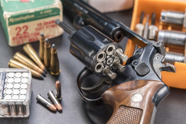 Smith & Wesson Model 53: an unusual revolver in caliber .22 Remington Jet Smith & Wesson Model 53: an unusual revolver in caliber .22 Remington Jet