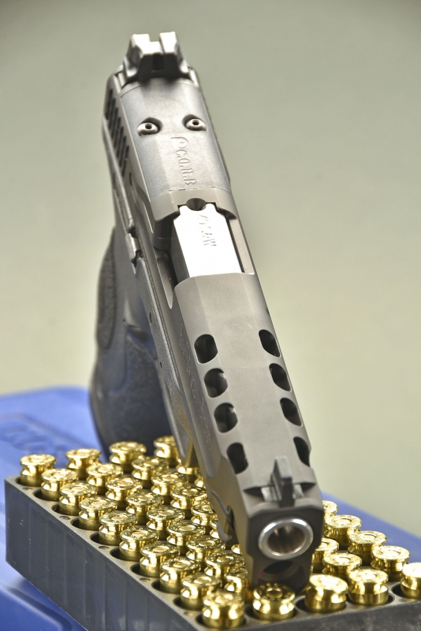 Smith & Wesson Performance Center Ported M&P 40L Pro Series C.O.R.E.
