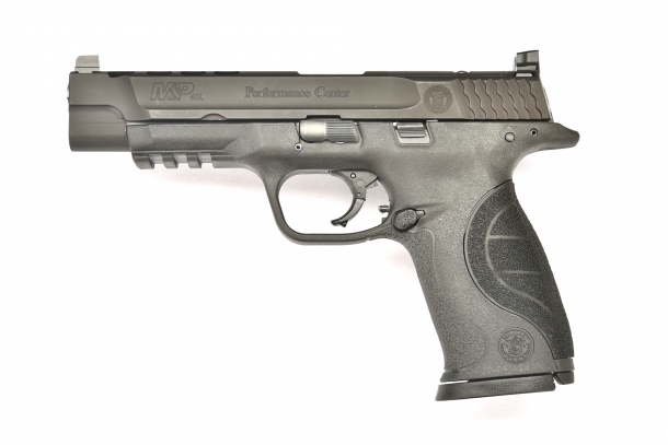 Smith & Wesson Performance Center Ported M&P 40L Pro Series C.O.R.E.