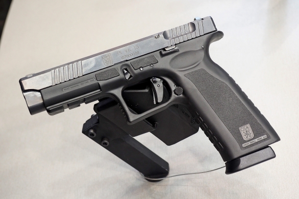 Può la CSA Vz.15 essere la vera "anti-Glock" dell'industria armiera ceca?