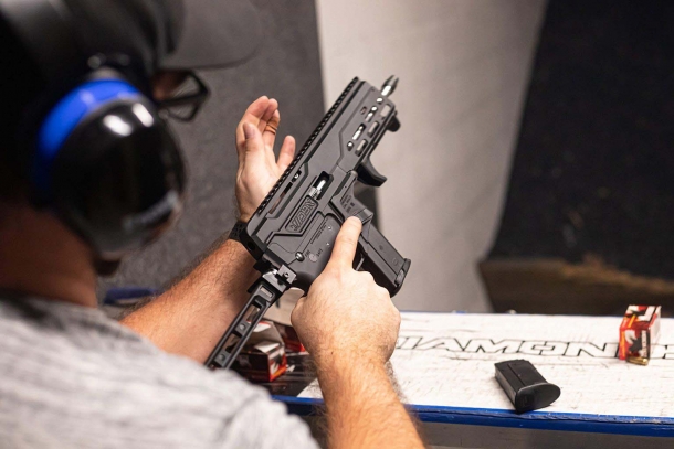Diamondback Firearms DBX, la nuova pistola calibro 5.7x28mm Diamondback Firearms DBX, la nuova pistola calibro 5.7x28mm