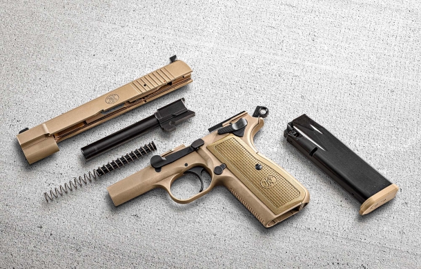 FN High Power: the legendary service pistol returns home! FN High Power: the legendary service pistol returns home!