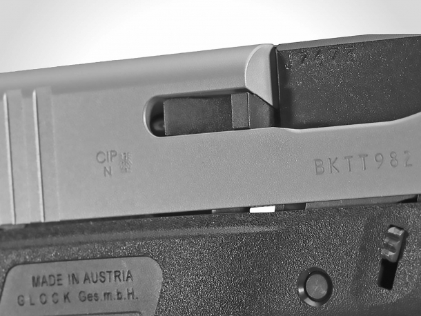 New Glock G43X and G48 slimline pistols with silver slides New Glock G43X and G48 slimline pistols with silver slides