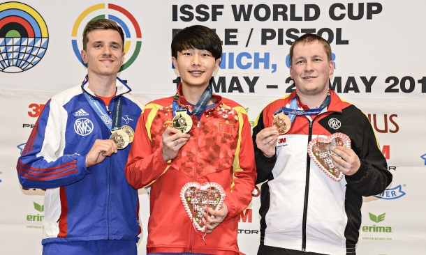 2016 ISSF World Cup: 6 medals for the Pardini pistols The 25m Rapid Fire Pistol podium, from left: Jean Quiquampoix (FRA), Fusheng Zhang (CHN), Christian Reitz (GER). All of them with Pardini guns