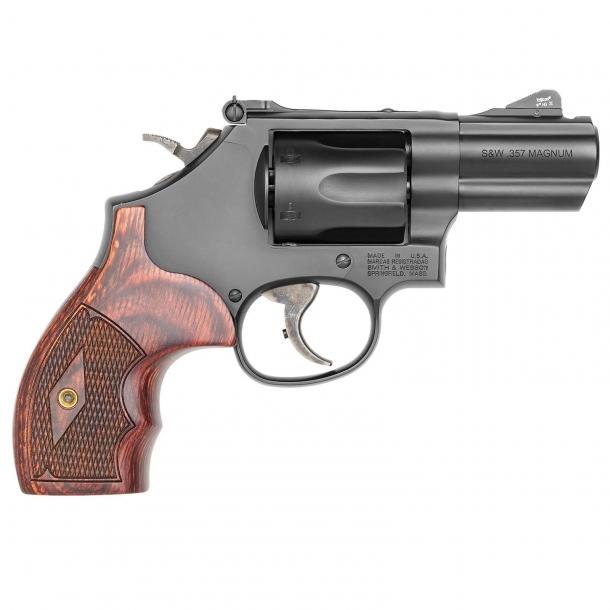 Smith & Wesson Model 19 Performance Center Carry Comp: il revolver affinato per la difesa personale! Smith & Wesson Model 19 performance Center Carry Comp con canna da 2.5 pollici – lato destro