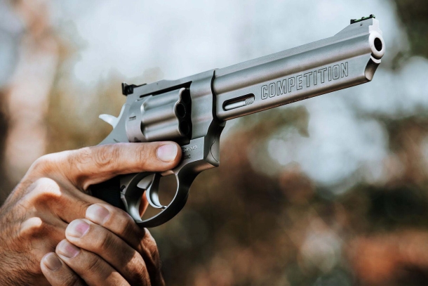 Taurus 608 Competition revolver Taurus 608 Competition revolver