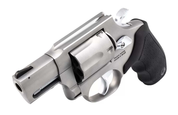 Taurus 817, il revolver da difesa a sette colpi