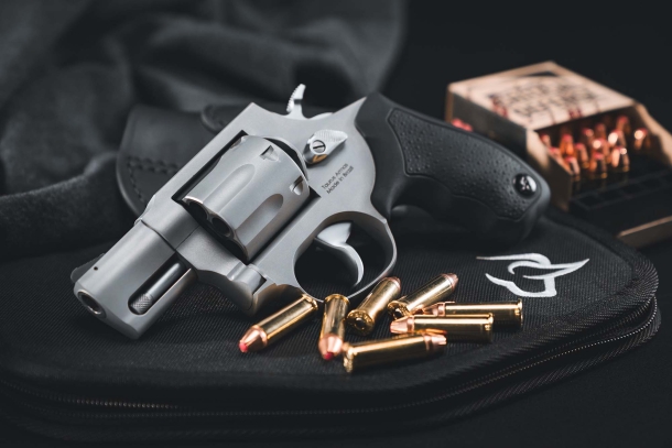 Taurus 817, il revolver da difesa a sette colpi