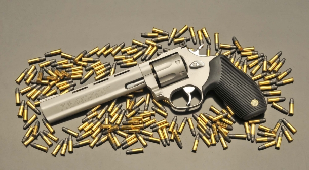 Il Taurus 970 SS da 9 colpi in calibro .22 Long Rifle
