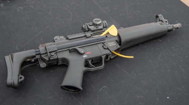 Heckler & Koch SP5 9mm semi-automatic pistol Heckler & Koch SP5