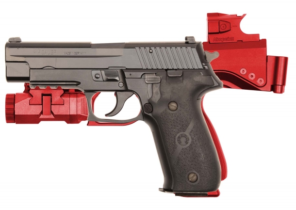 B&T USW a confronto con: SIG Sauer P226R