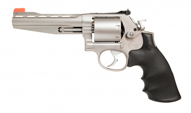 Smith & Wesson Performance Center 686 e 686 Plus Smith & Wesson Performance Center Model 686 Plus