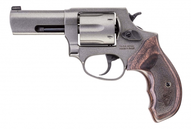 Revolver Taurus Defender 856 e Taurus 942 Taurus Defender 856